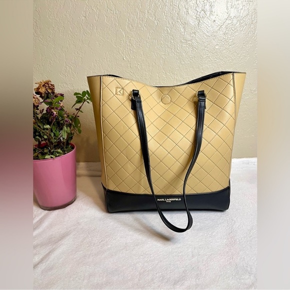 Karl Lagerfeld Handbags - Karl Lagerfeld convertible Purse + Wrislet